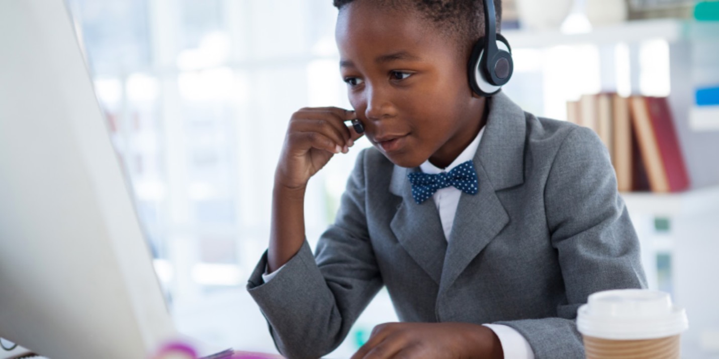 How School Headphones Can Benefit Younger Students School Headphones
